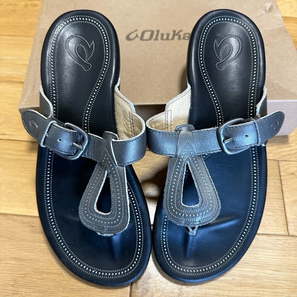 Olukai Hawaiian Sandals Size 7 - Picture 1 of 4